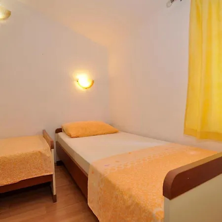 Ana Mirela Apartament Slatine